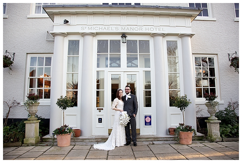 A winters tale! A vintage jewish wedding with touches of silver, navy and white