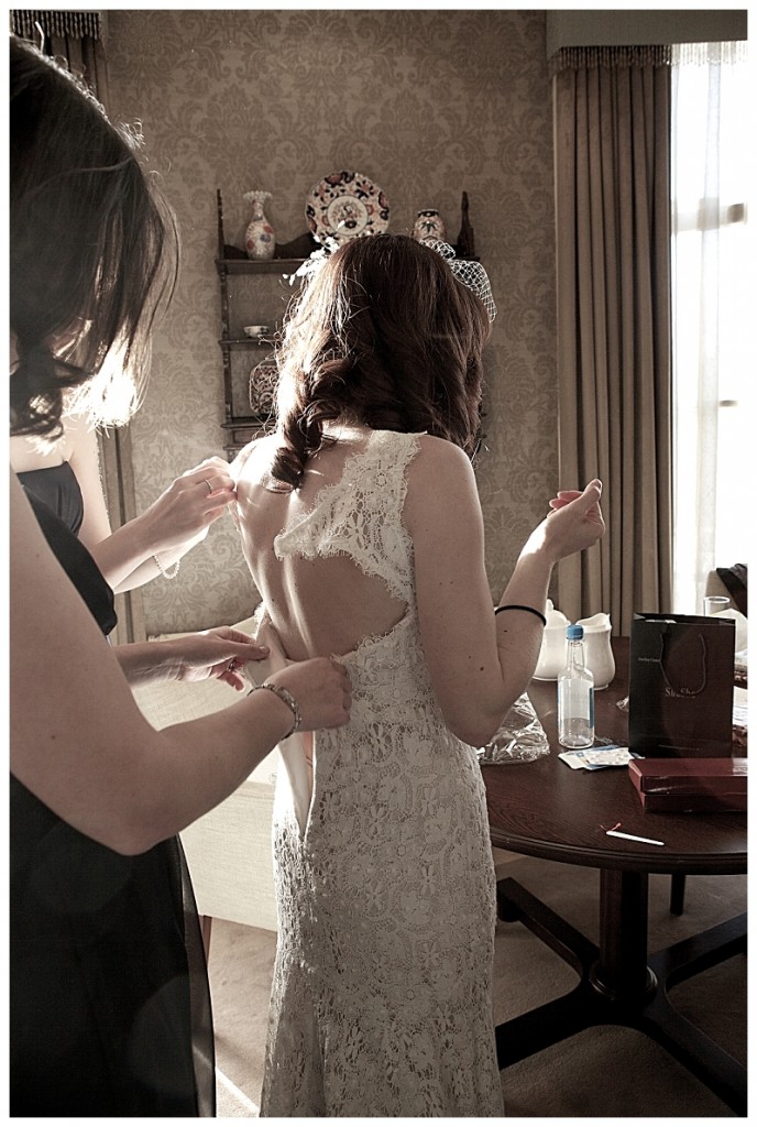 A winters tale! A vintage jewish wedding with touches of silver, navy and white