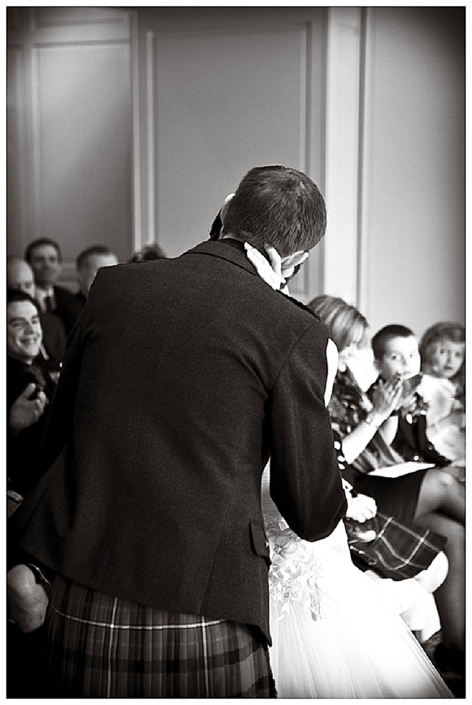 Tangled up in love! A gorgeous scottish wedding!