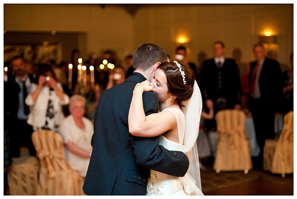 Tangled up in love! A gorgeous scottish wedding!