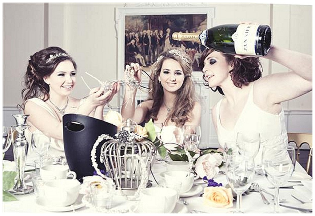 A modern, vintage styled bridal shoot with a dreamy feel... 