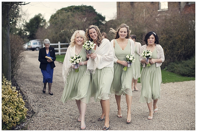 A pale green, gold and cream wedding with owls, a monkey and a girraffe!