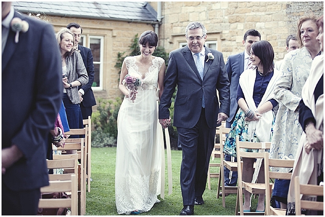 A country cottage style garden wedding in the cotswolds
