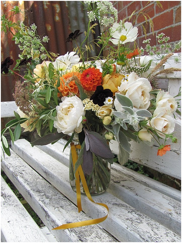 Beautiful wedding flowers - the blue carrott