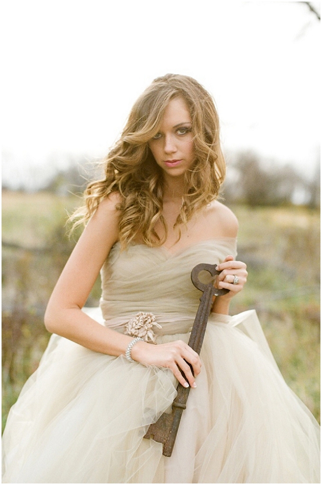 A Wonderfully Rustic & Whimsical Styled Bridal 