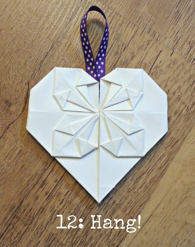 Wedding DIY Tutorial: Origami Heart Decorations | Place Cards