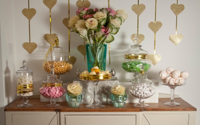 American Wedding Trends: Props | Candy Stations & Dessert Buffets