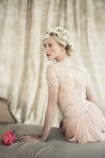 Top 50 Floral Crown Ideas + Styles | Flowers In Her Hair