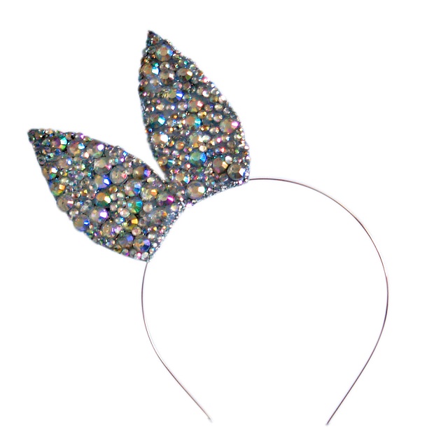 liberace_bunny Friday Finds: Rock n'Roll Bride For Crown & Glory: Hair Accessories