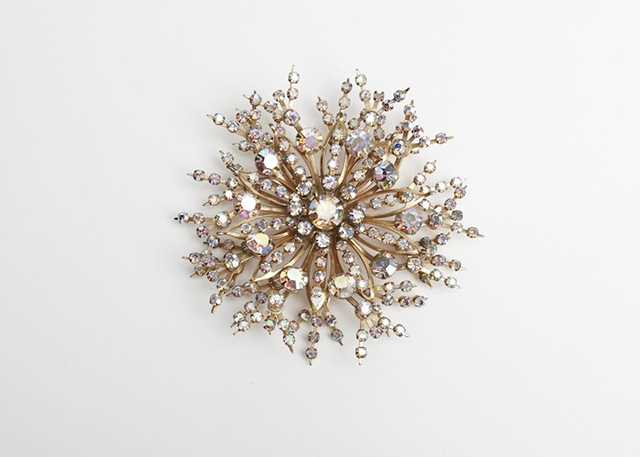 1950s_starburst_crystal_brooch_1024x1024