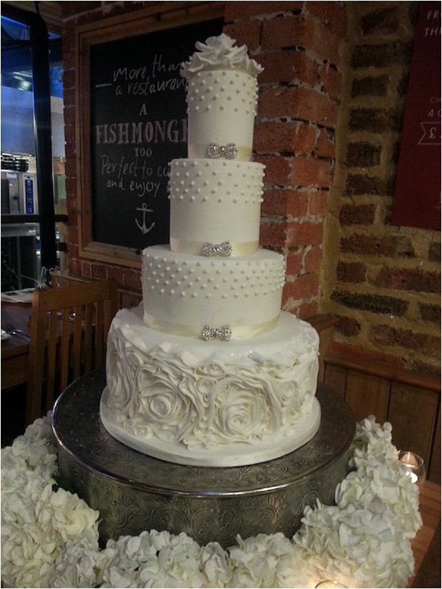  The-Prettiest-Coolest-Wedding-Cake-Trends-For-2014-By-Elizabeth-s-Cake-Emporium