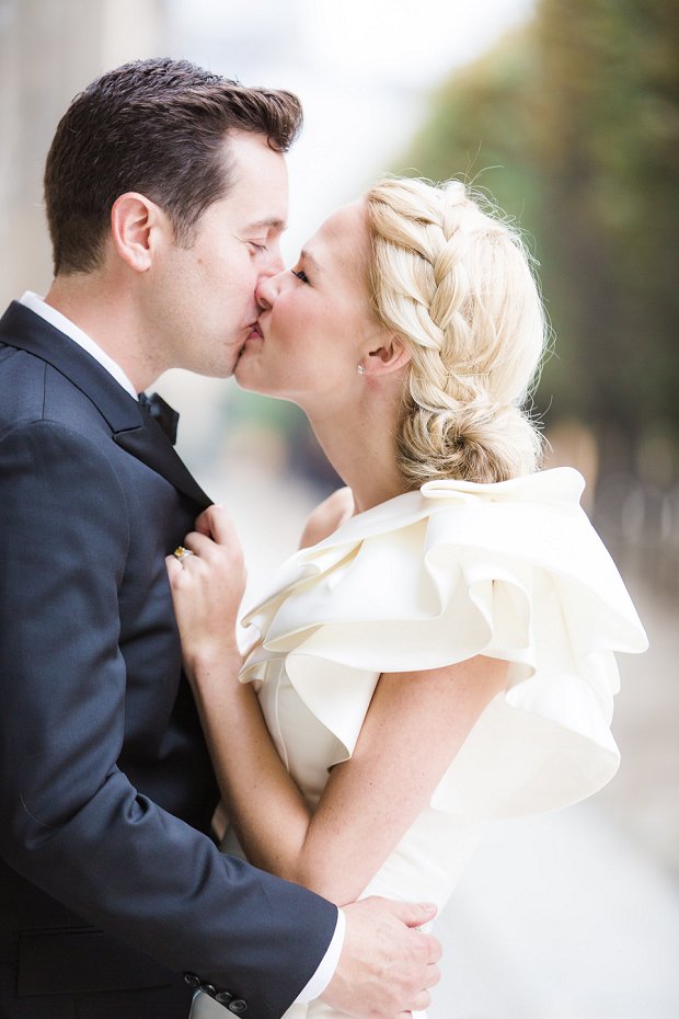 A Super Romantic Parisian Elopement: Photography by Catherine O' Hara