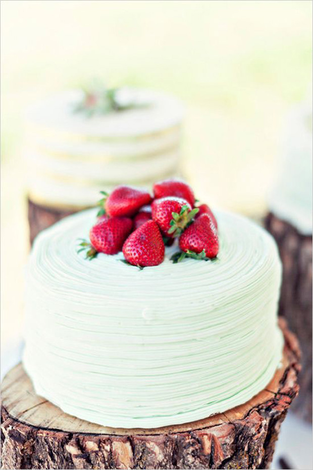 Green, Red & Pink Blush Wedding Inspiration: Wedding Colour Ideas