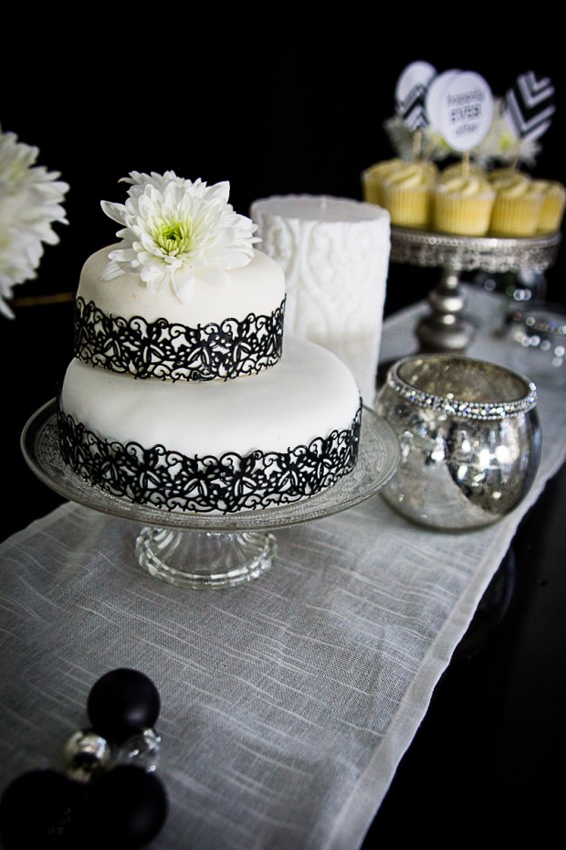 Elegantly Modern Black & White Styled Christmas Shoot