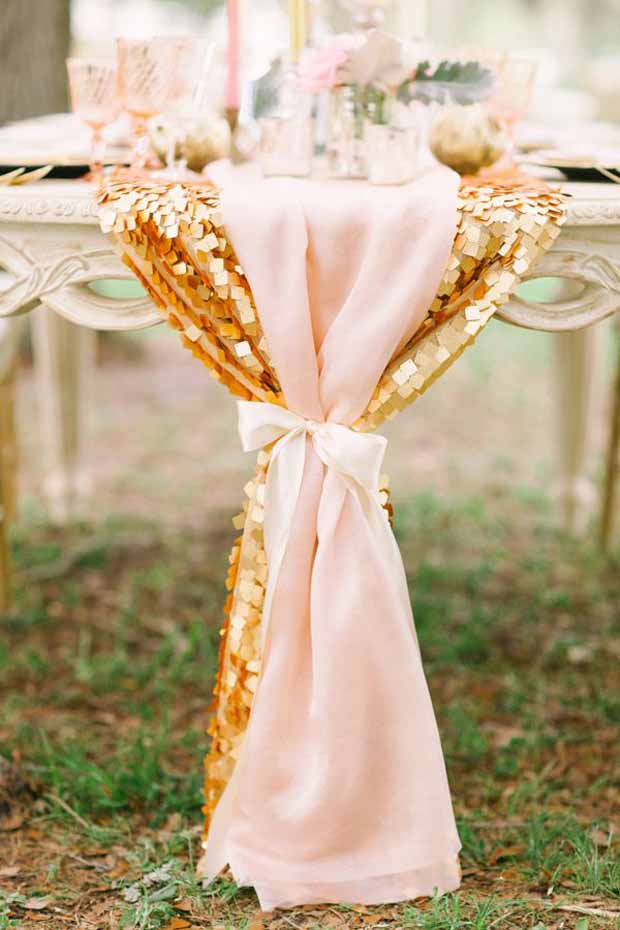 26 Ridiculously Pretty & Seriously Creative Wedding Table Runners You Want
