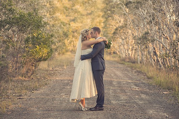 An Old School Romantic DIY Wedding With Vintage Touches_0061