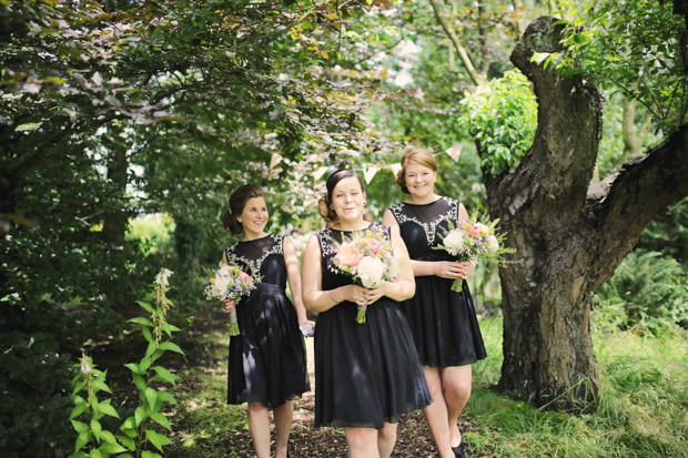 Black & White Stripes With Contrasting Floral Theme Real Weddng (22)