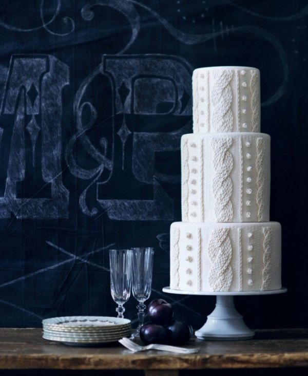 Tempted To Touch! 10 Tantalisingly Tempting Wedding Cakes You'll Want To Touch