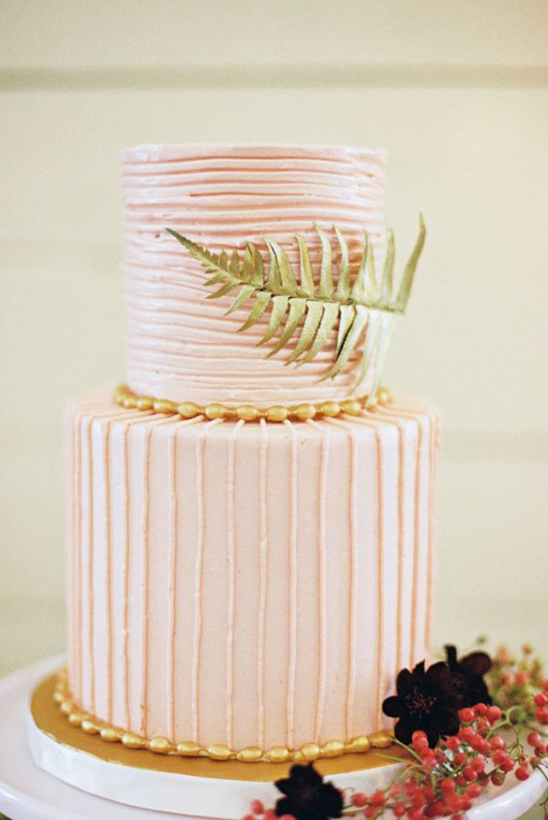 Tempted To Touch! 10 Tantalisingly Tempting Wedding Cakes You'll Want To Touch