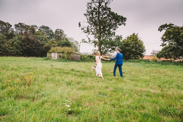 Relaxed Pretty Pastel Wedding With Claire Pettibone Gown: Mary & David