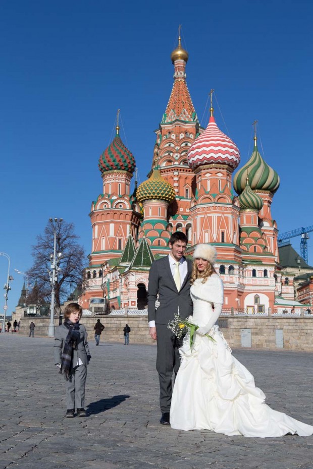 Brett & Amelia's World Wedding Tour The Kremlin, Moscow (2)