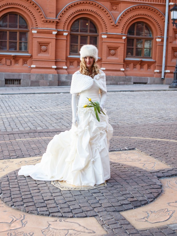 Brett & Amelia's World Wedding Tour The Kremlin, Moscow (5)