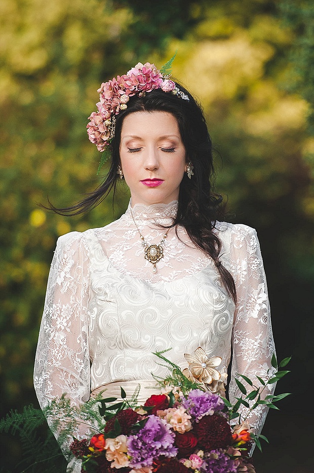 Literary Aspirations: Modern Victorian Inspired Wedding Shoot