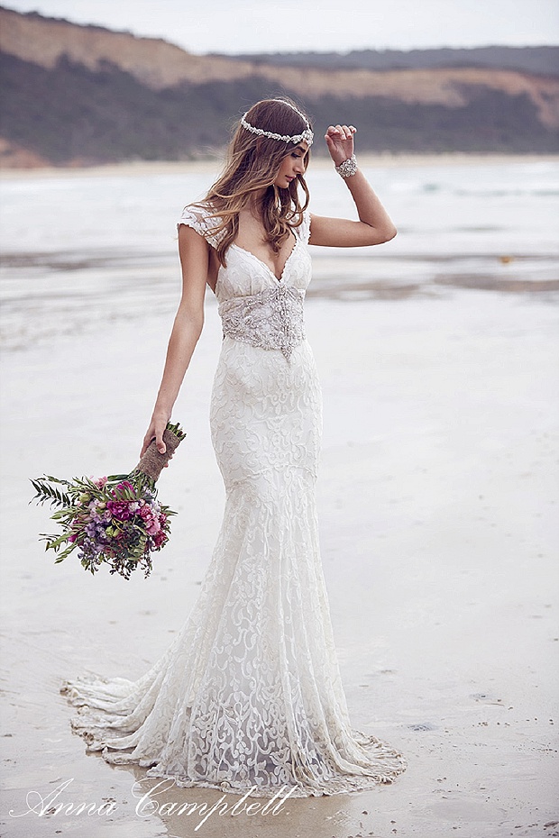 The Exquisite 'Spirit' 2016 Wedding Dress Collection by Anna Campbell