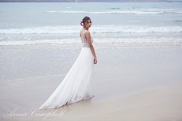 The Exquisite 'Spirit' 2016 Wedding Dress Collection by Anna Campbell