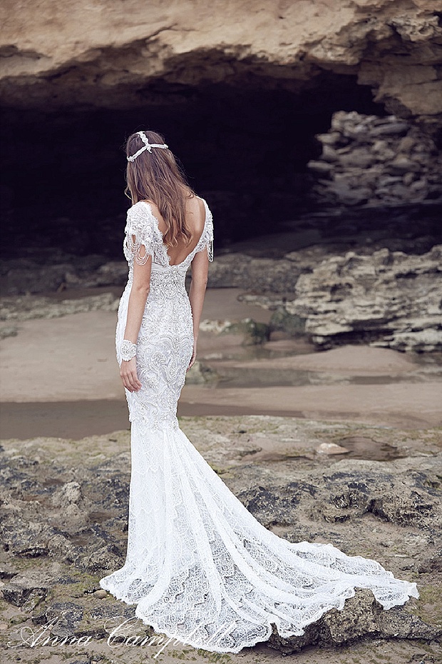 The Exquisite 'Spirit' 2016 Wedding Dress Collection by Anna Campbell