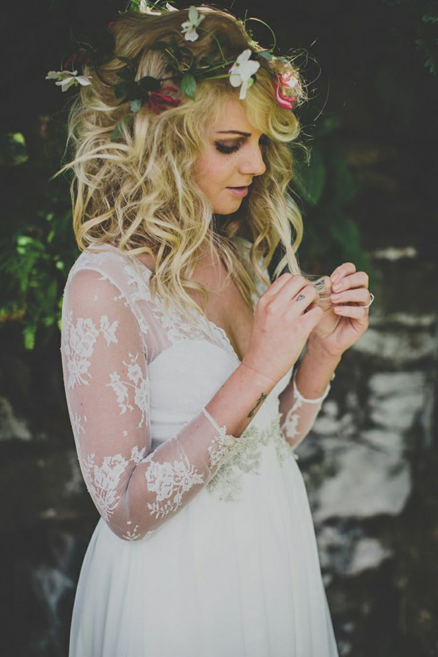 Messy Hair Don't Care! 16 Messy Bridal Hairstyles That Just Don't Give a  Damn
