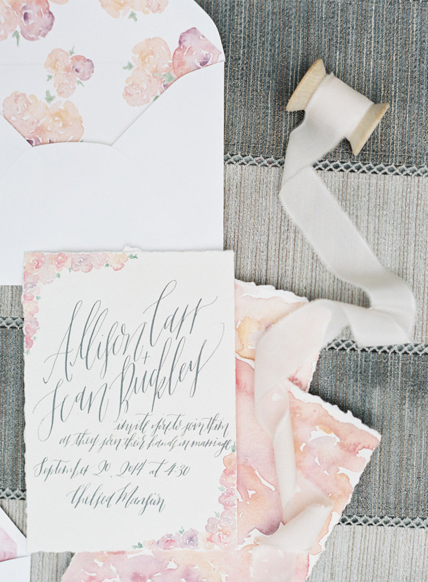 Pink & Grey With a Hint of Peach: Wedding Inspiration & Colour Ideas