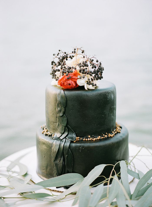 black wedding cake