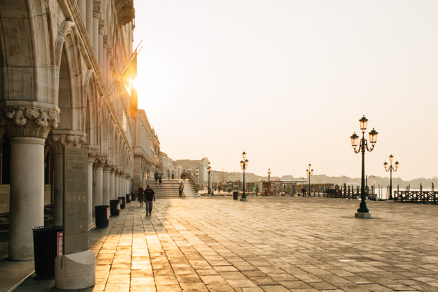 La Dolce Vita: A Beautiful Honeymoon Love Shoot!