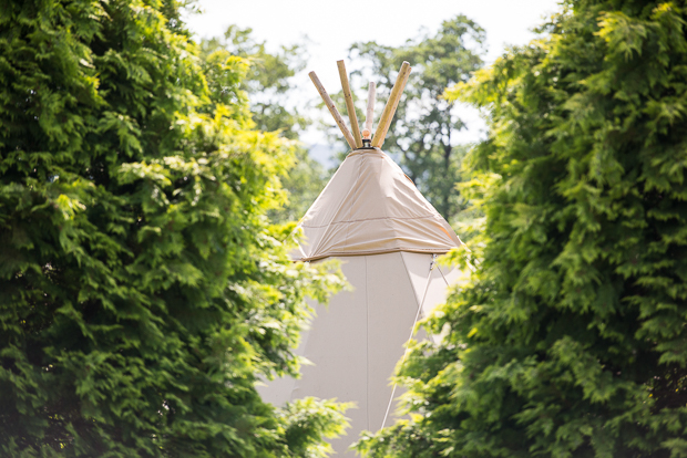 An Elegant 1920s inspired White Wedding With Gypsophilia Details: Jodie & Tom