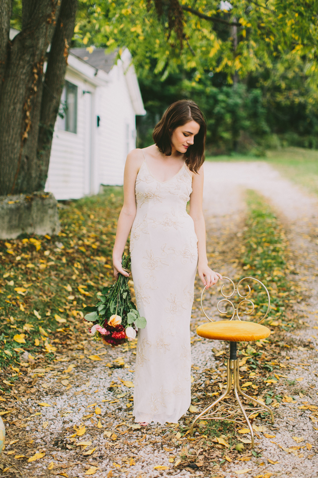 Summer's Last Goodbye: An Autumnal Styled Bridal Shoot With Subtle Vintage Vibe