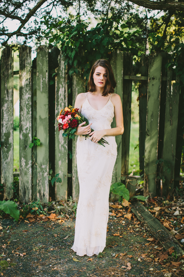 Summer's Last Goodbye: An Autumnal Styled Bridal Shoot With Subtle Vintage Vibe