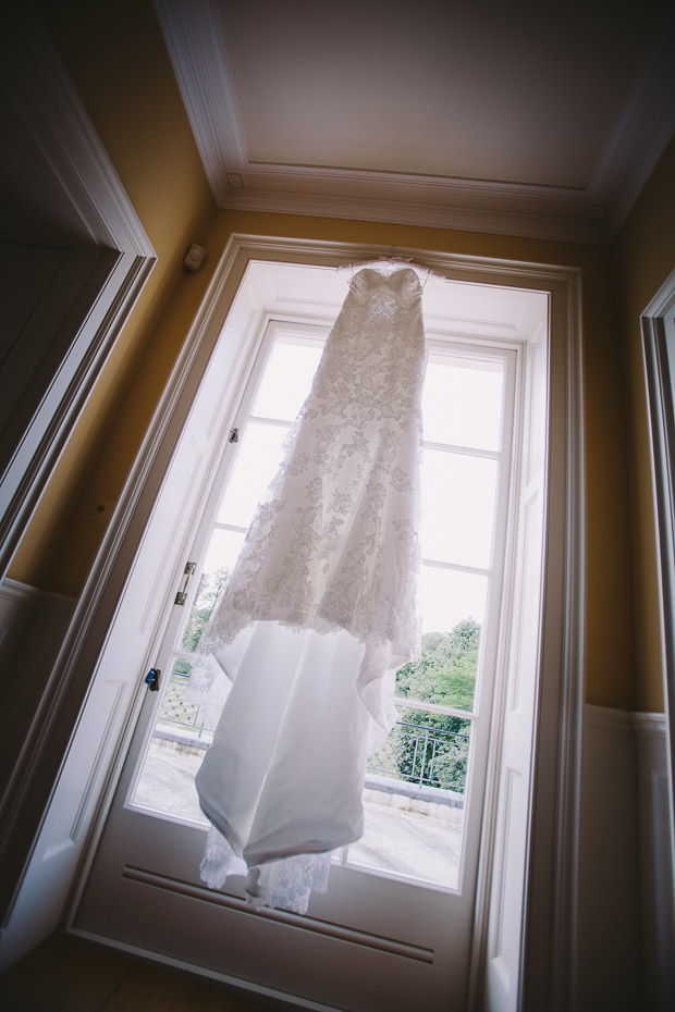 Pretty, Relaxed Rockley Manor Wedding With Muted Wild Flower Florals: Errol & Emma