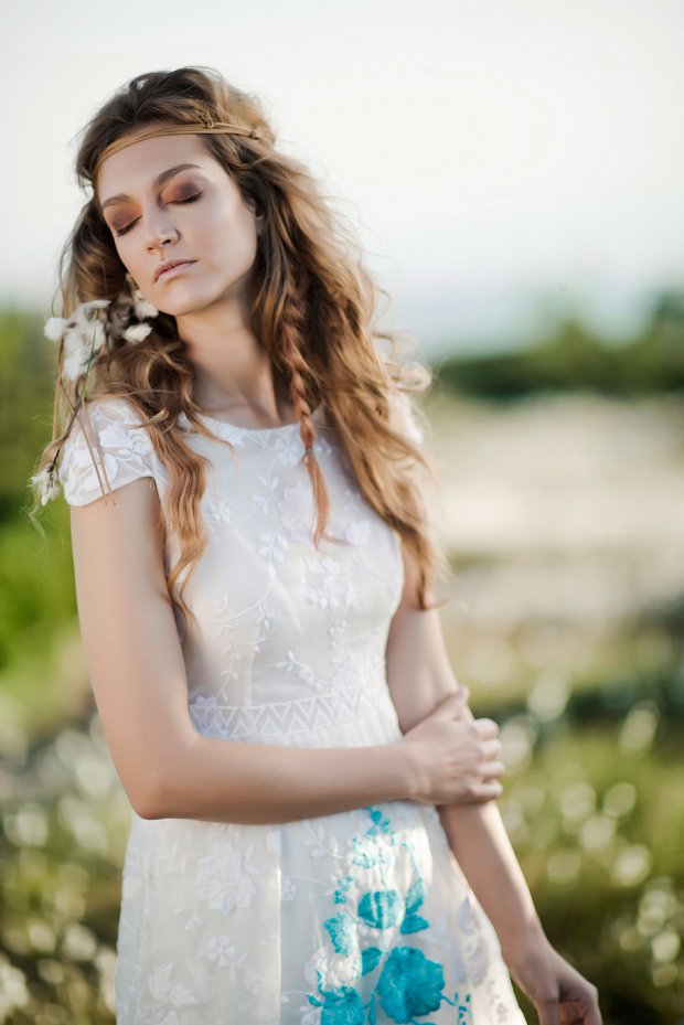 Free Spirited Wedding Dresses by Anna Kara