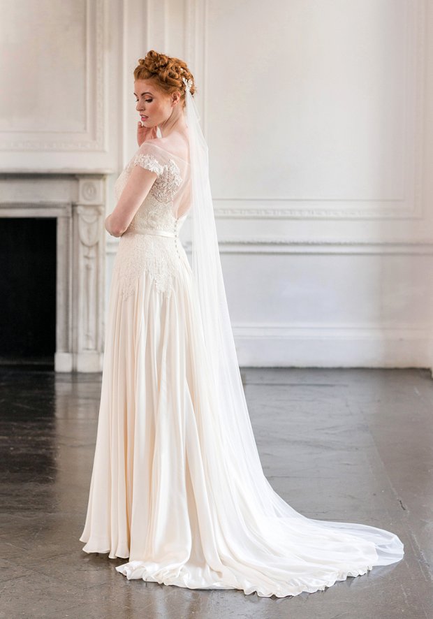 Elegant, Modern & Romantic Wedding Gowns: The Naomi Neoh Summer's Eve Campaign
