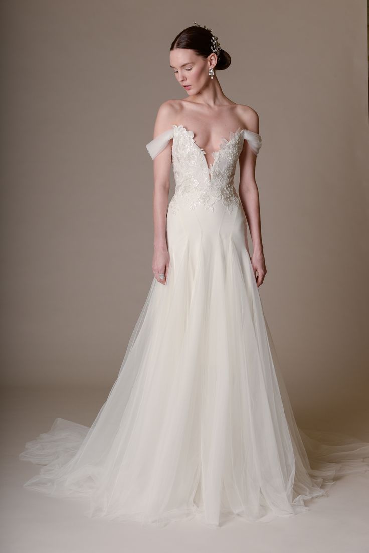 wedding dress trends 2016