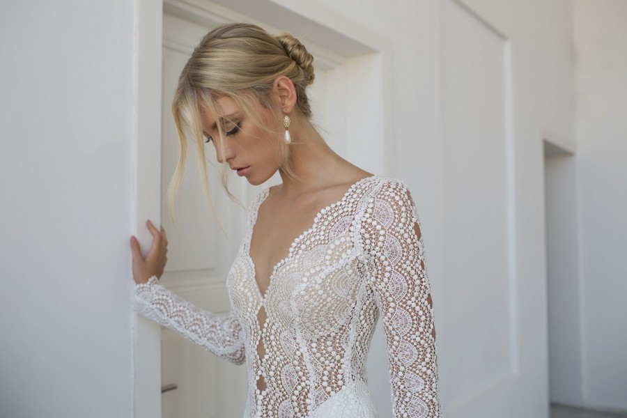 Lightness & Romance! Riki Dalal's 5th Wedding Dress Collection: Valencia