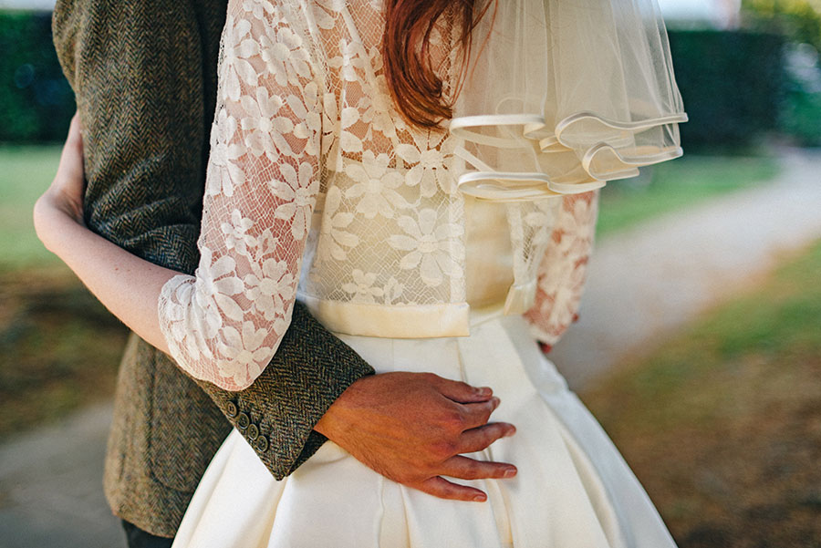 Gorgeous 60s Style Bride & Real Wedding with Kitsch Vintage Details ...