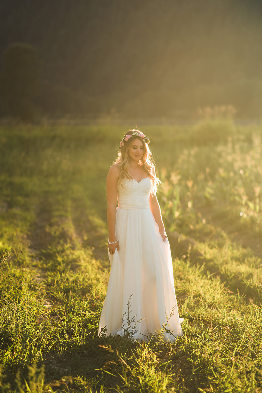 A Gorgeous Antique & Vintage Finds DIY Wedding in an Apple Orchard ...