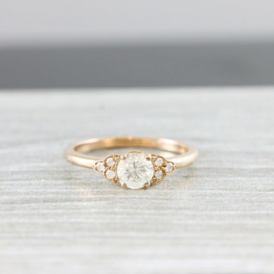 10 Swoon-Worthy Engagement Rings You Can Buy On Etsy