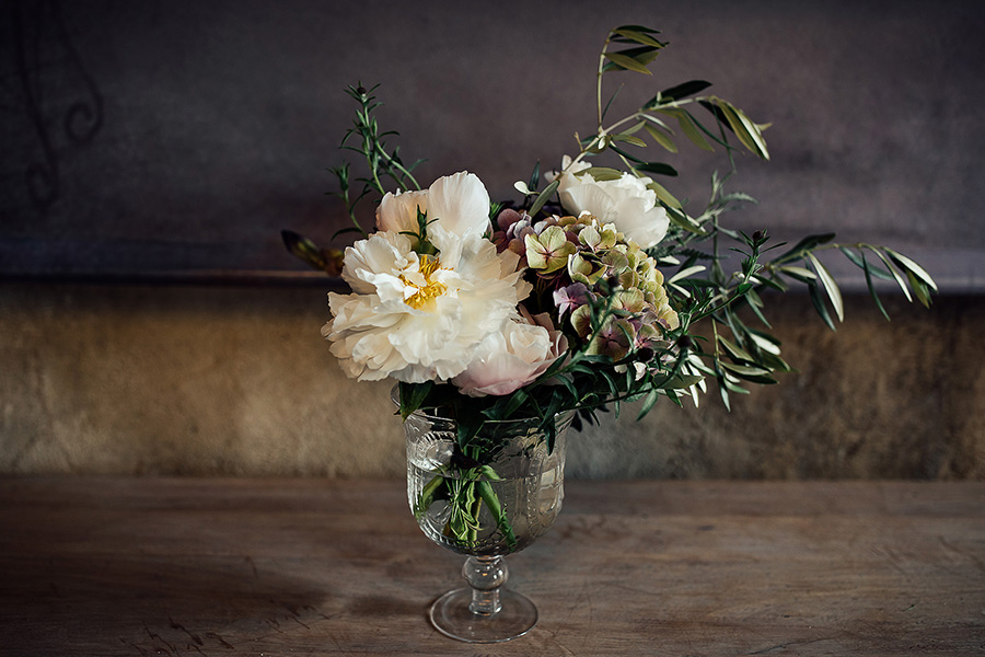 Should I Choose British Flowers For My Wedding Day?